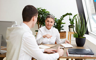 Записаться на предварительную врачебную консультацию - Квинмед