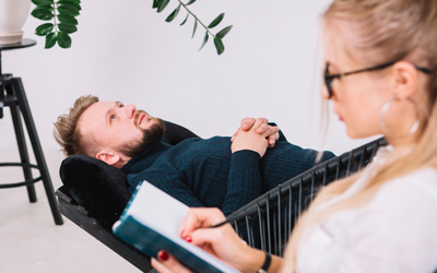 Весь лечебный процесс сопровождает психолог - Квинмед